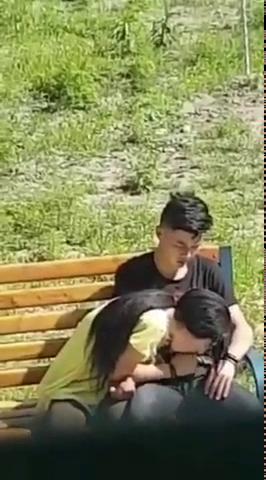 Порно видео узбеку дрочит и сосет подруга